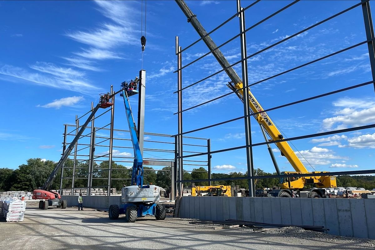 Frame erection — pre-engineered metal building project